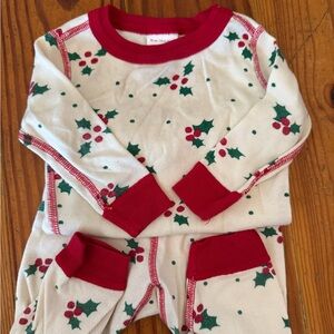Hanna Andersson Holly and Ivy Pajamas